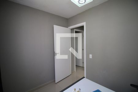 Quarto 2 de apartamento para alugar com 2 quartos, 42m² em Braz de Pina, Rio de Janeiro