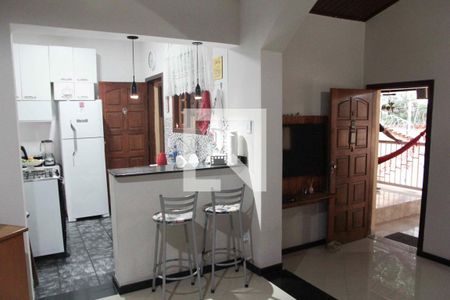 sala de casa à venda com 3 quartos, 157m² em Planalto, Belo Horizonte