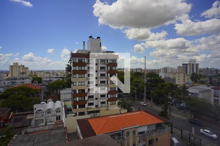 Sala - Vista de apartamento à venda com 2 quartos, 122m² em Passo da Areia, Porto Alegre
