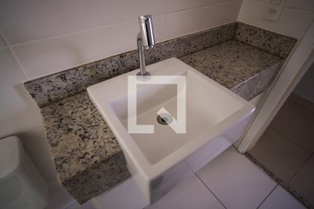 Banheiro Social de apartamento para alugar com 3 quartos, 70m² em Planalto, Belo Horizonte