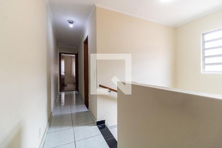 Corredor de casa à venda com 4 quartos, 167m² em Vila Arapuã, São Paulo