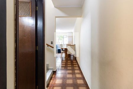 Corredor de casa à venda com 4 quartos, 167m² em Vila Arapuã, São Paulo