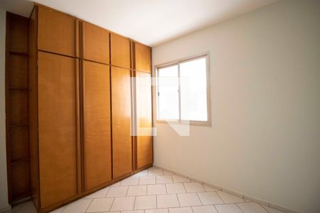 Quarto 2 de apartamento para alugar com 3 quartos, 70m² em Setor Pedro Ludovico, Goiânia