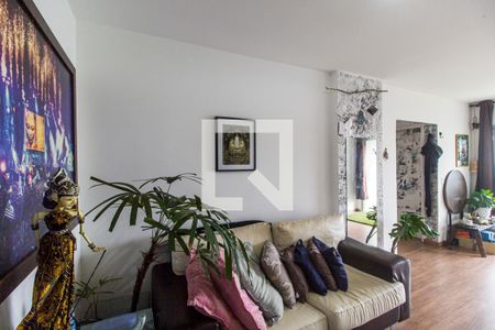 Sala de TV de apartamento à venda com 2 quartos, 75m² em Centro, Barueri