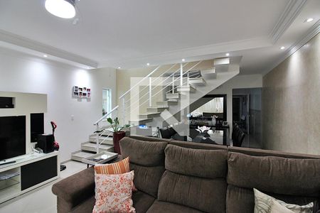 Casa à venda com 248m², 3 quartos e 3 vagasSala