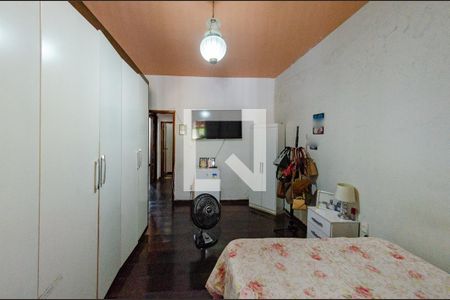 Quarto 1 de casa à venda com 3 quartos, 320m² em Bonfim, Belo Horizonte