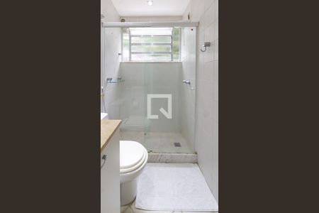 Banheiro da suíte de apartamento à venda com 1 quarto, 36m² em Leblon, Rio de Janeiro