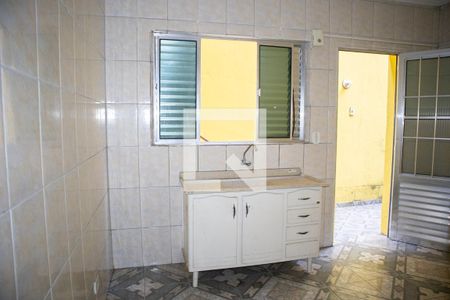 Cozinha de apartamento para alugar com 1 quarto, 111m² em Parque Casa de Pedra, São Paulo
