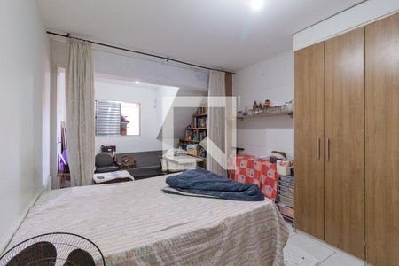 Quarto 1 de casa para alugar com 3 quartos, 220m² em Km 18, Osasco