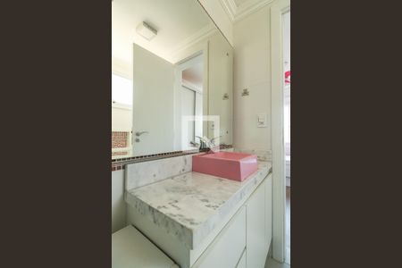 Banheiro da Suíte de apartamento à venda com 2 quartos, 74m² em Petrópolis, Porto Alegre