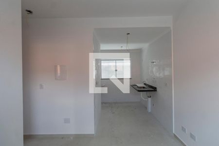 Sala e Cozinha Integrada  de apartamento para alugar com 2 quartos, 36m² em Cidade Líder, São Paulo