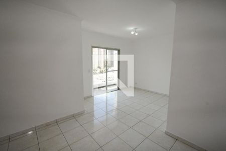 Sala de apartamento para alugar com 3 quartos, 70m² em Vila Sofia, São Paulo