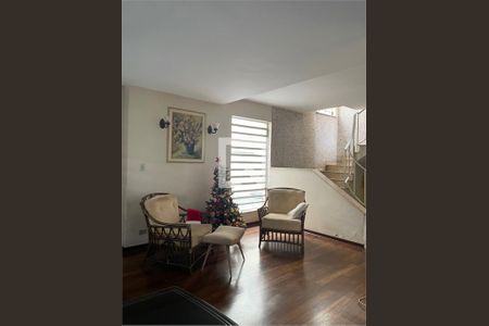 Casa à venda com 5 quartos, 381m² em Vila Cordeiro, São Paulo