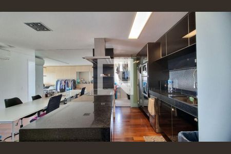 Apartamento à venda com 2 quartos, 71m² em Campo Belo, São Paulo