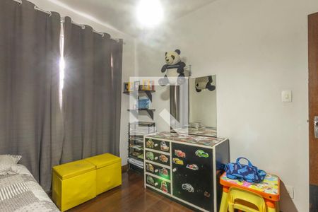 Quarto 3 de casa à venda com 4 quartos, 250m² em João Pinheiro, Belo Horizonte