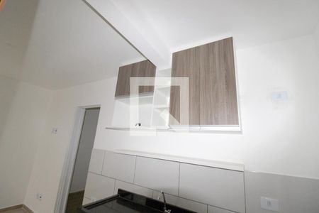 Cozinha - Armários de kitnet/studio para alugar com 1 quarto, 28m² em Jardim Miriam, São Paulo