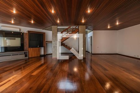 Casa de condomínio à venda com 360m², 4 quartos e 6 vagasSala