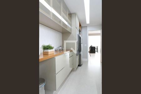 Apartamento à venda com 3 quartos, 130m² em Vila Romana, São Paulo