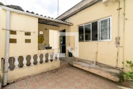 Casa à venda com 280m², 3 quartos e 6 vagas Casa à venda com 280m², 3 quartos e 6 vagasÁrea externa