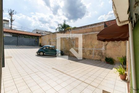 Casa à venda com 280m², 3 quartos e 6 vagas Casa à venda com 280m², 3 quartos e 6 vagasQuintal
