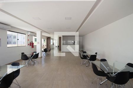 Apartamento para alugar com 50m², 2 quartos e 1 vaga Apartamento para alugar com 50m², 2 quartos e 1 vagaÁrea comum - Salão de festas