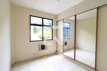 Quarto de apartamento para alugar com 3 quartos, 92m² em Jardim Guanabara, Rio de Janeiro