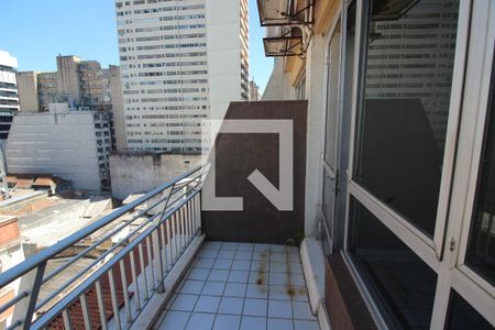 Sacada da Sala/Quarto de apartamento à venda com 1 quarto, 30m² em Centro Histórico, Porto Alegre