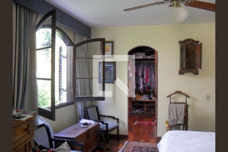 Casa à venda com 4 quartos, 324m² em Jardim Cordeiro, São Paulo