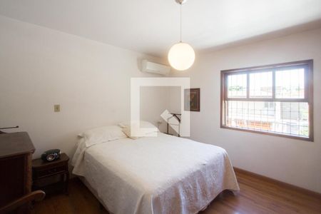 Suíte de casa à venda com 4 quartos, 317m² em Granja Julieta, São Paulo