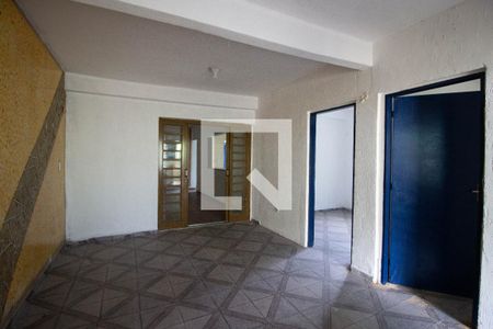 Sala de casa à venda com 5 quartos, 150m² em Conjunto Residencial José Bonifácio, São Paulo