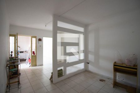 Sala 1 de casa à venda com 5 quartos, 150m² em Conjunto Residencial José Bonifácio, São Paulo