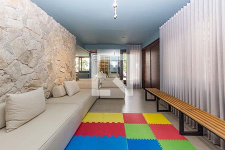 Sala  de casa de condomínio para alugar com 3 quartos, 210m² em Ville de Montagne, Nova Lima