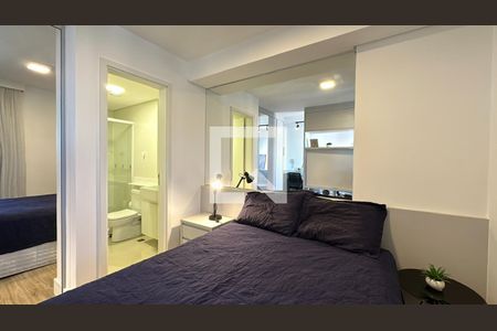 Quarto de kitnet/studio para alugar com 1 quarto, 35m² em Centro, Curitiba