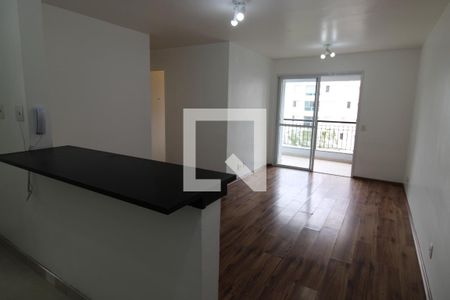 Sala de apartamento para alugar com 3 quartos, 70m² em Vila Suzana, São Paulo