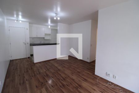 Sala/Cozinha de apartamento para alugar com 3 quartos, 70m² em Vila Suzana, São Paulo