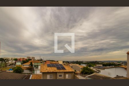 Casa à venda com 175m², 3 quartos e 2 vagas Casa à venda com 175m², 3 quartos e 2 vagasTerraço