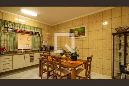 Casa à venda com 175m², 3 quartos e 2 vagas Casa à venda com 175m², 3 quartos e 2 vagasCozinha