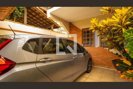 Casa à venda com 175m², 3 quartos e 2 vagas Casa à venda com 175m², 3 quartos e 2 vagasGaragem