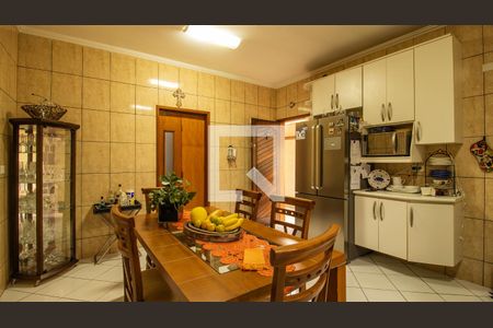 Casa à venda com 175m², 3 quartos e 2 vagas Casa à venda com 175m², 3 quartos e 2 vagasCozinha