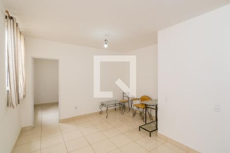 Sala de apartamento para alugar com 1 quarto, 38m² em Penha, Rio de Janeiro