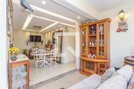 Apartamento à venda com 3 quartos, 85m² em Heliópolis, Belo Horizonte