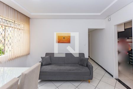 Sala de apartamento à venda com 3 quartos, 77m² em Padre Eustáquio, Belo Horizonte