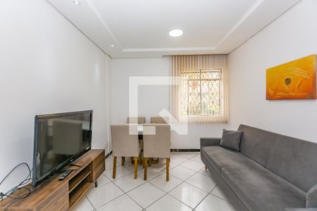 Sala de apartamento à venda com 3 quartos, 77m² em Padre Eustáquio, Belo Horizonte