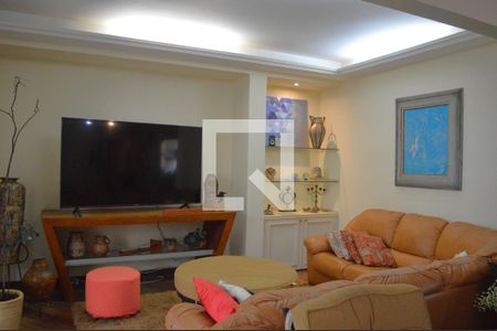 Sala de TV de apartamento à venda com 4 quartos, 238m² em Santa Lúcia, Belo Horizonte