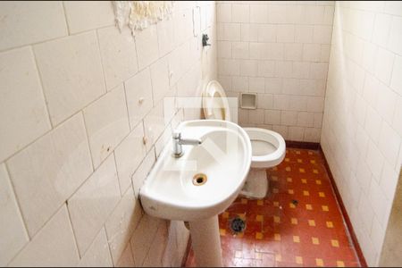 Lavabo de casa para alugar com 5 quartos, 120m² em Saúde, São Paulo