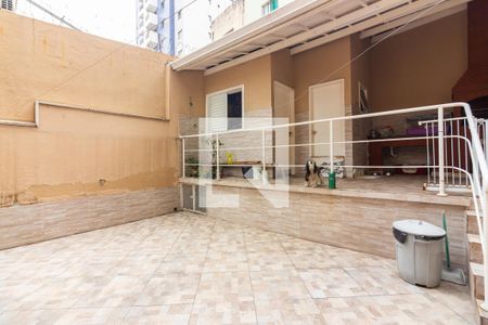 Casa à venda com 212m², 3 quartos e 4 vagas Casa à venda com 212m², 3 quartos e 4 vagasQuintal