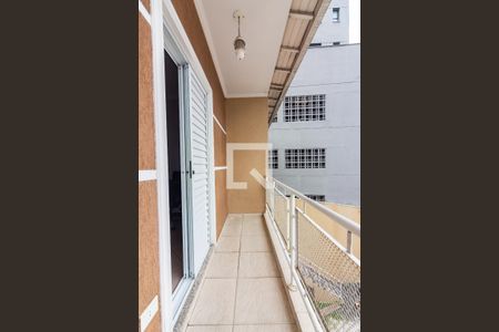 Casa à venda com 212m², 3 quartos e 4 vagas Casa à venda com 212m², 3 quartos e 4 vagasSacada