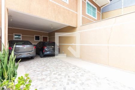 Casa à venda com 212m², 3 quartos e 4 vagas Casa à venda com 212m², 3 quartos e 4 vagasGaragem