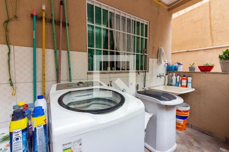 Casa à venda com 212m², 3 quartos e 4 vagas Casa à venda com 212m², 3 quartos e 4 vagasÁrea de Serviço