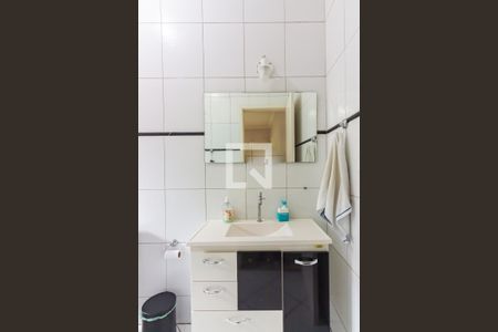 Casa à venda com 212m², 3 quartos e 4 vagas Casa à venda com 212m², 3 quartos e 4 vagasBanheiro da Suíte 2